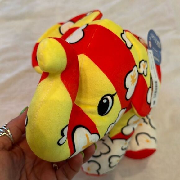 Mammoth Elephant Pop Art Circus Toy Animal Squishy Popcorn Colorful - Picture 1 of 12